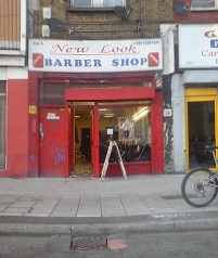© Robert Rotifer New Look Barber Shop in Ost-London